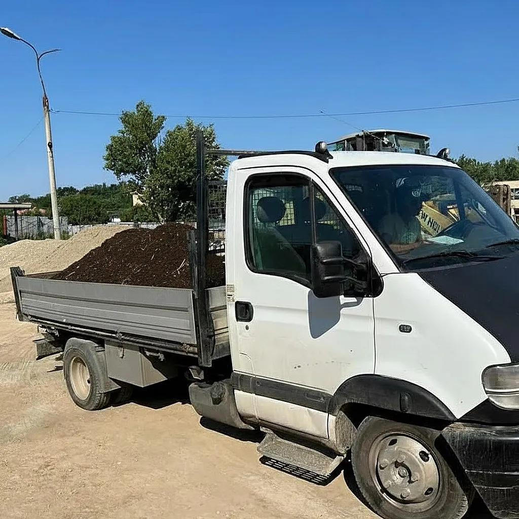 Transport pamant de gradina